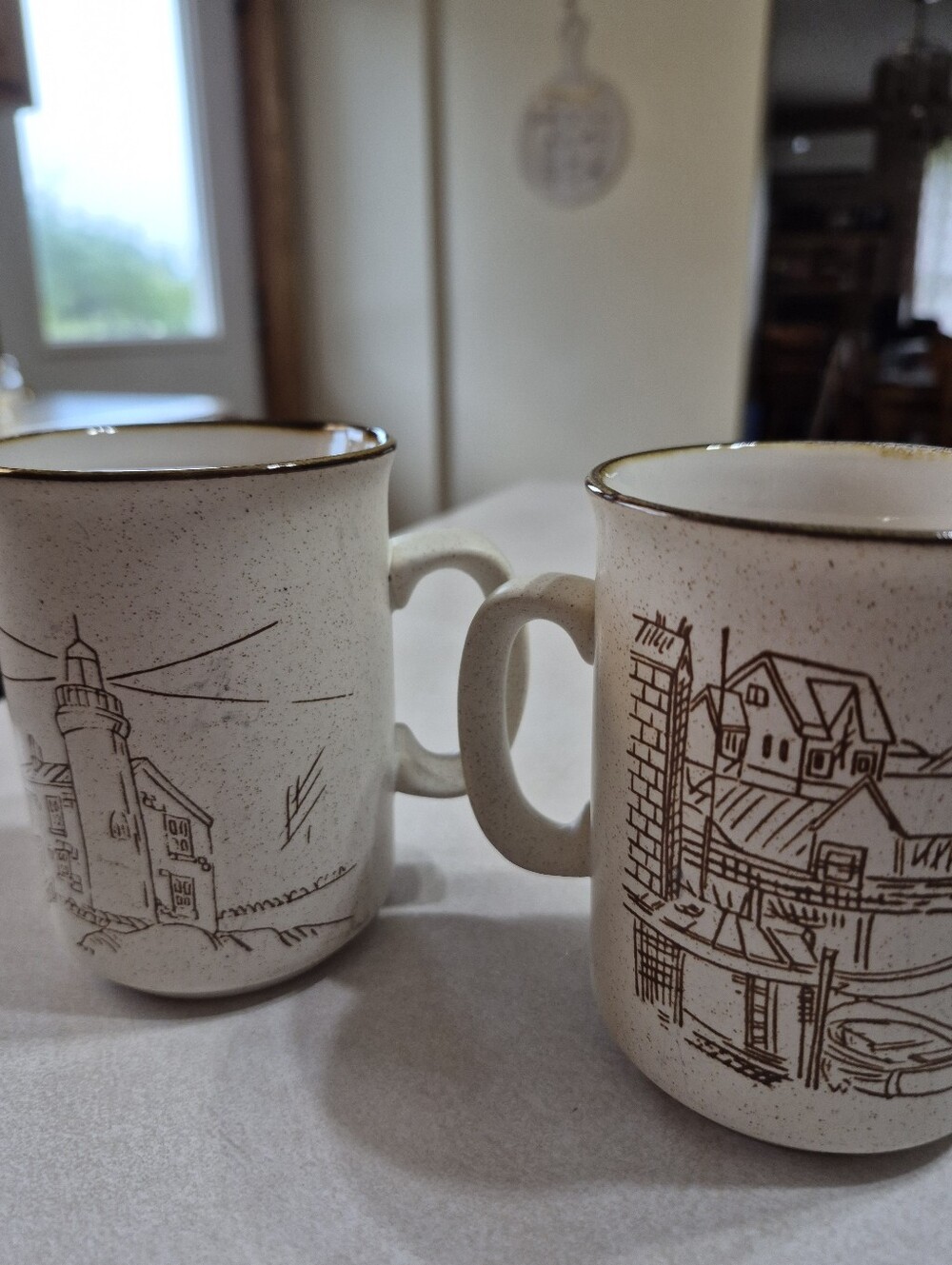 Collection Manoir Speckled Cream Scenic Stoneware Mug with Brown Rim - Set of 2